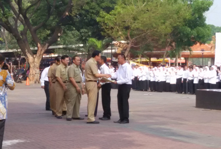 3.257 Tenaga Honorer DKI Terima SK CPNS