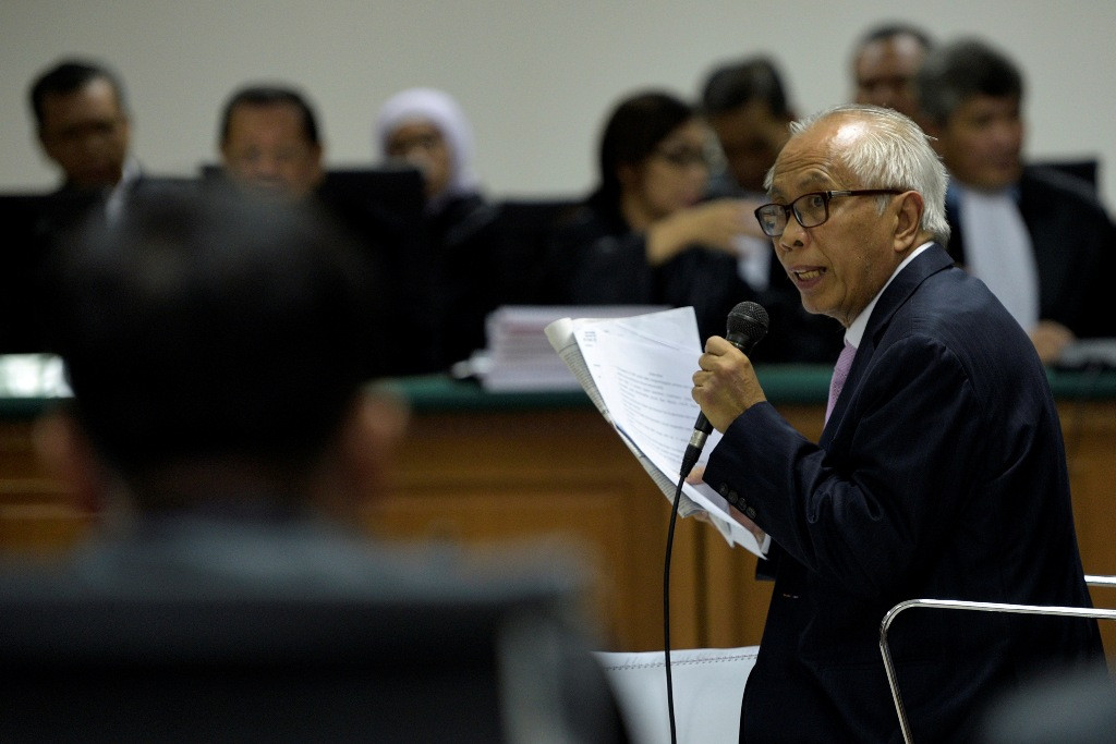 Otto Cornelis Kaligis menjalani sidang dengan agenda pembacaan dakwaan di Pengadilan Tipikor, Jakarta, Kamis (27/8/2015). Foto: Sigid Kurniawan/Antara 