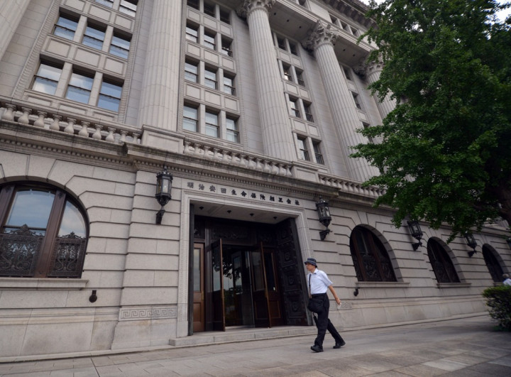 Pria Jepang Sembunyi di Selokan Demi Intip Rok Perempuan