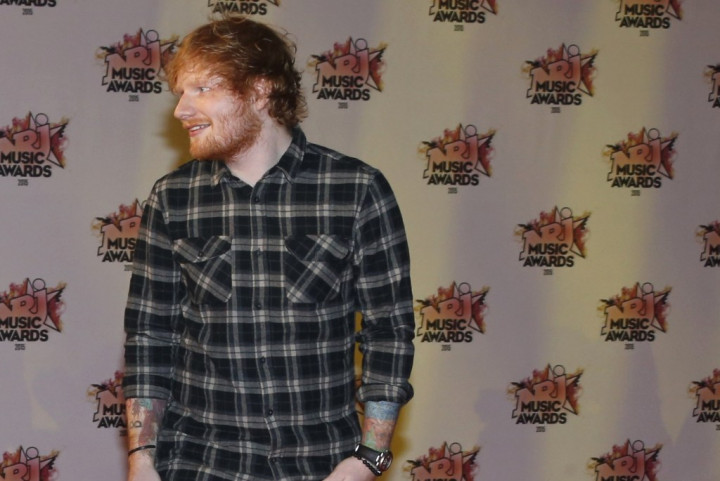 Ed Sheeran Berhenti Merokok dengan Metode <i>Cold Turkey</i>