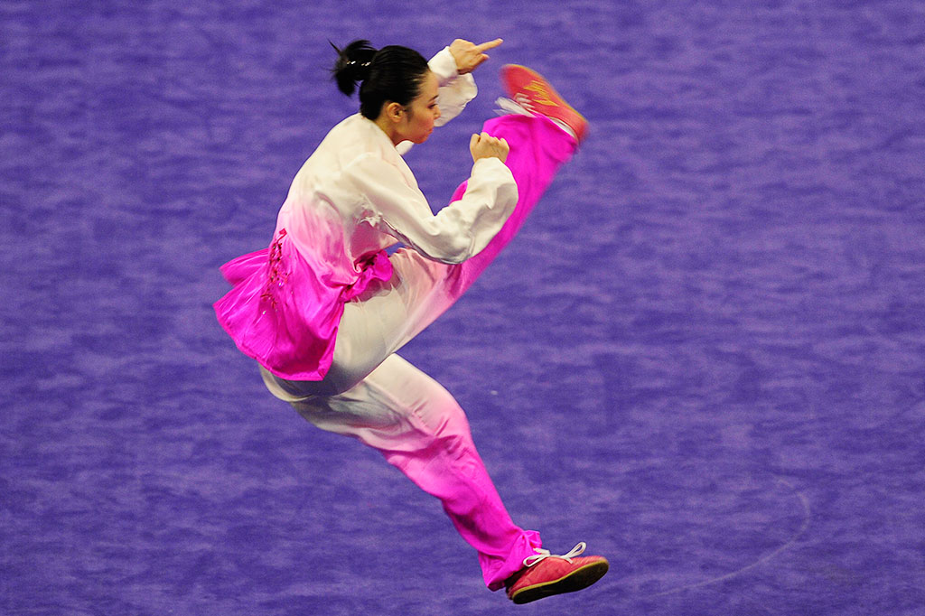 Lindswell Kwok Raih Emas di Nomor Taijiquan