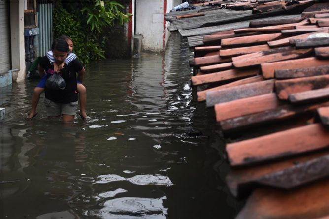 Katulampa Siaga I, Bantaran Sungai di Jakarta Terancam Banjir 