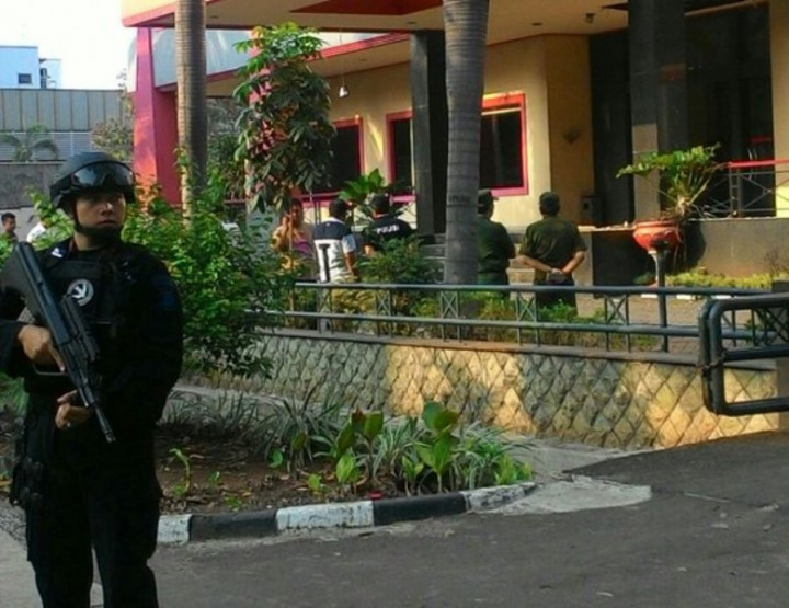 Pengalihan Lalin di Sekitar Lokasi Pelemparan Granat