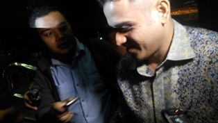 Nazaruddin Digiring ke Gedung KPK