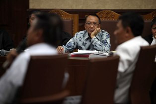 Tambahan DOM Jero Wacik Dikutip dari Pemenang Lelang Proyek