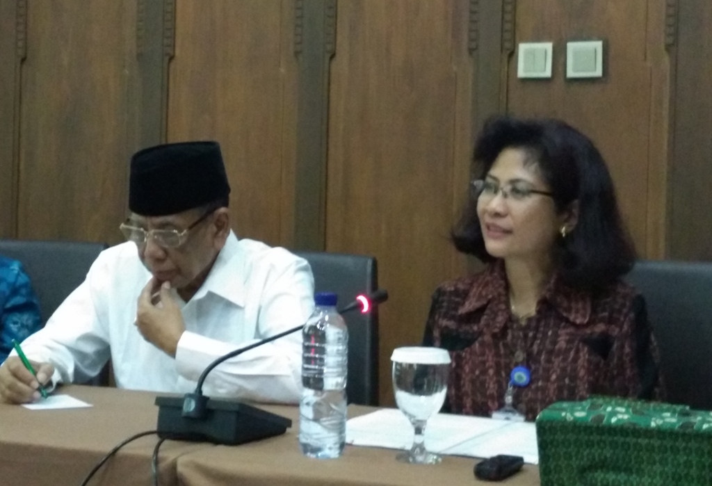 K.H Hasyim Muzadi dalam konferensi pers ICIS (Foto: Nabila Gita/MTVN)