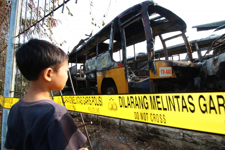 Saat Terbakar, Bus Mayasari Bawa Penumpang