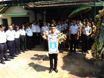 PNS Kemenhub yang Tewas saat Ikut 'Bela Negara' Dimakamkan 