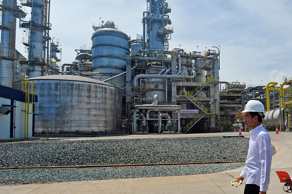 Jokowi Tinjau Pengoperasian Pabrik V Pupuk Kaltim