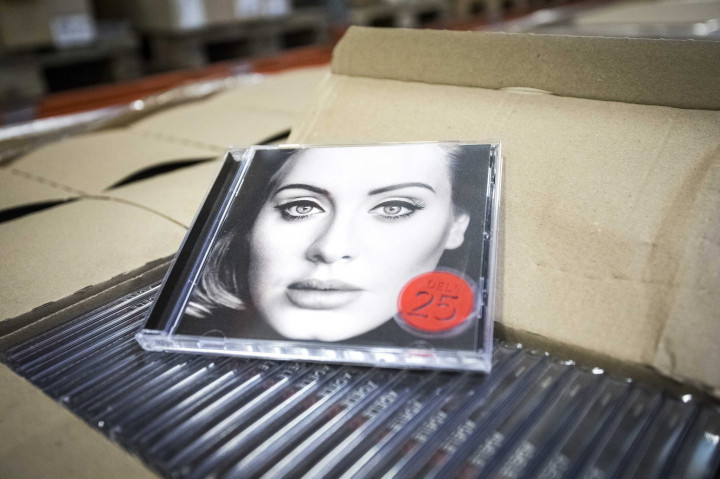 Album Terbaru Adele Tidak Akan Tersedia di Layanan Streaming Musik 