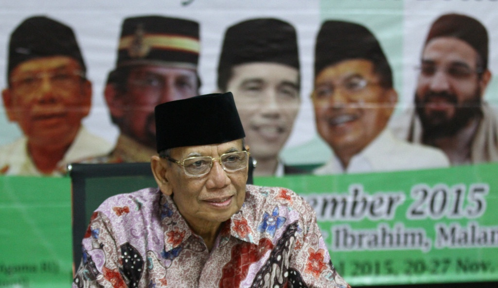 Sekjen ICIS, K.H. Hasyim Muzadi berpidato di sela pembukaan Konferensi Cendekiawan Muslim Internasional (ICIS) ke-4 di Aula Rektorat, Universitas Islam Maulana Maliki Ibrahim, Malang, Jawa Timur, Senin (23/11). Foto: Antara/Ari Bowo Sucipto