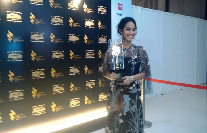 Perdana, Tara Basro Menang Piala Citra