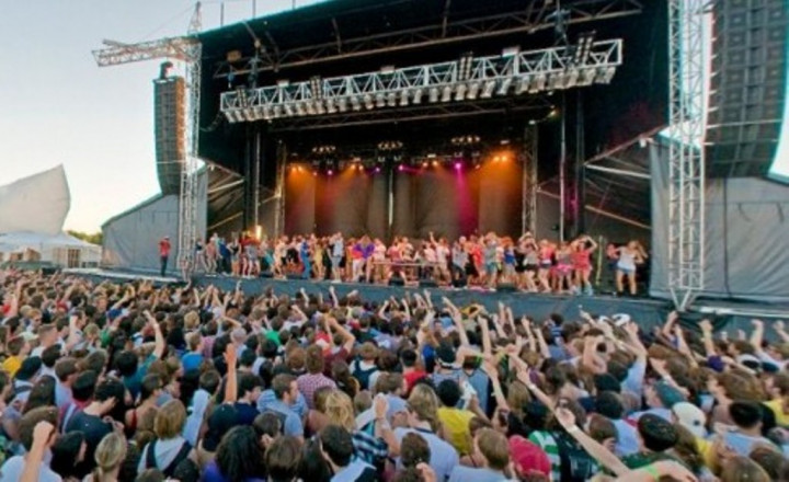 Mengapa Nonton Konser Musik Bisa Membuat Orang Bahagia?