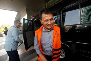 Gatot Dicecar soal Pengaliran Dana Hibah