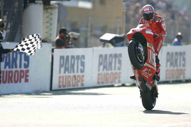 Stoner Kembali ke Ducati di 2016 sebagai Duta dan <i>Test Rider</i> 