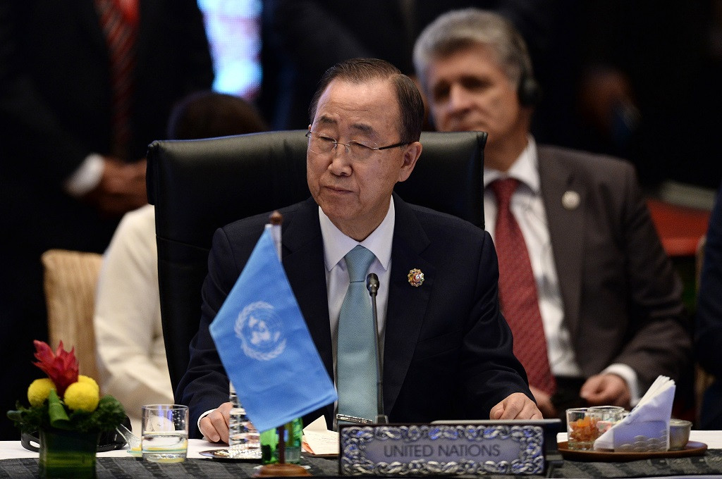 Sekjen PBB Ban Ki-moon dalam KTT ke-27 ASEAN di Kuala Lumpur, Malaysia, 21 November 2015. (Foto: AFP/MANAN VATSYAYANA)