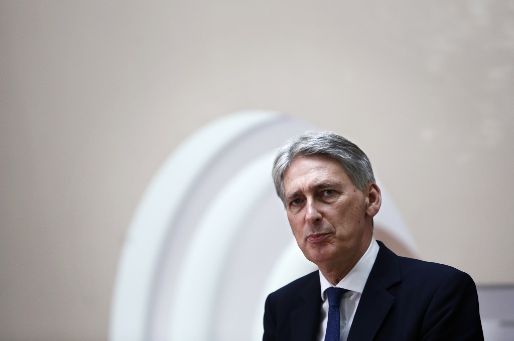 Menlu Inggris Philip Hammond dalam sebuah acara di Siprus, 19 November 2015. (Foto: AFP/BEHROUZ MEHRI)
