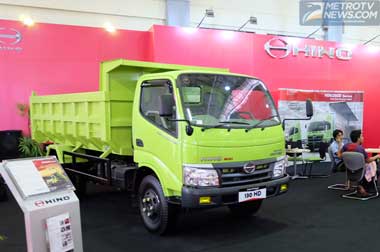 Hino Bawa Dua Produk Andalan di GIIAS Makassar 