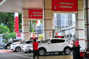 Mitos Unik Seputar SPBU dan Pengisian Bensin 