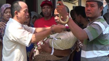 Teriakan Suratmi Tertelan <i>La Ilaha Illallah</i>