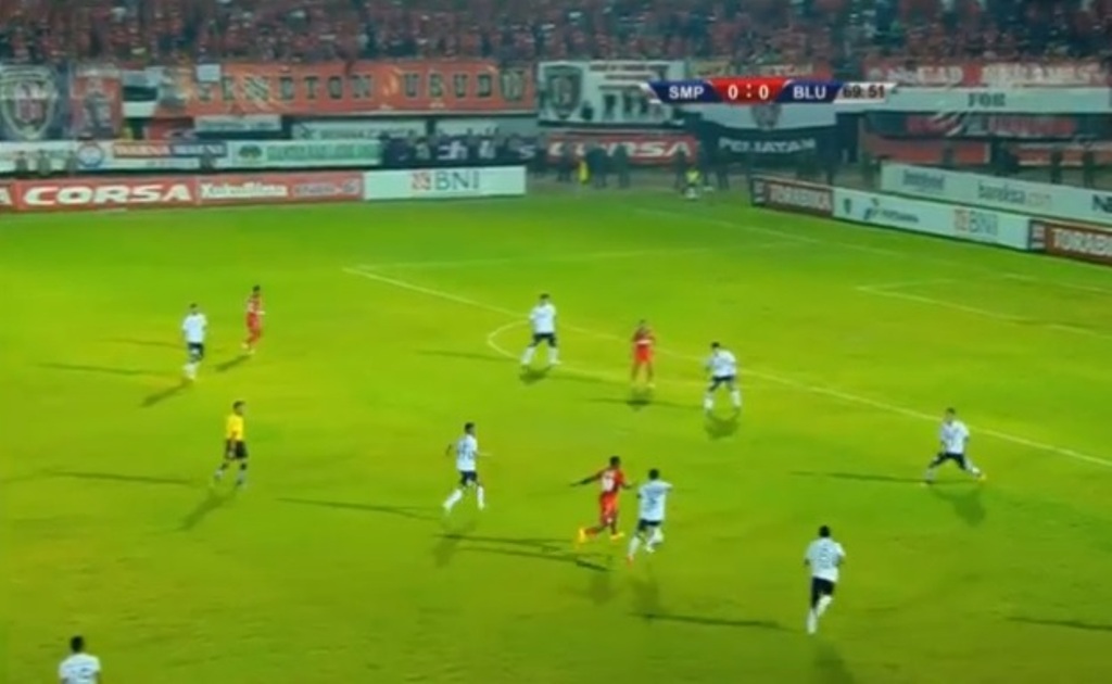 Suasana pertandingan Bali United vs Semen Padang. (Foto: Ist)