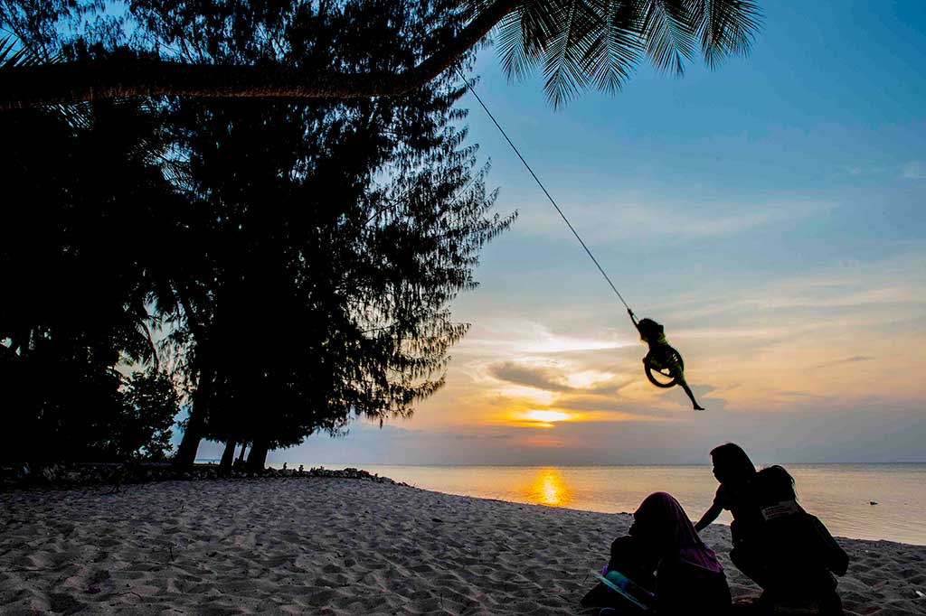 Pesona Pulau Wangi-Wangi Wakatobi