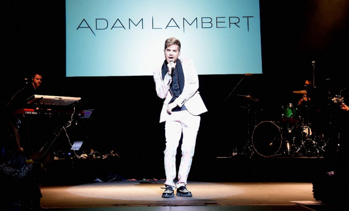 Penampilan Terlalu Vulgar, Warga Singapura Tolak Konser Adam Lambert 