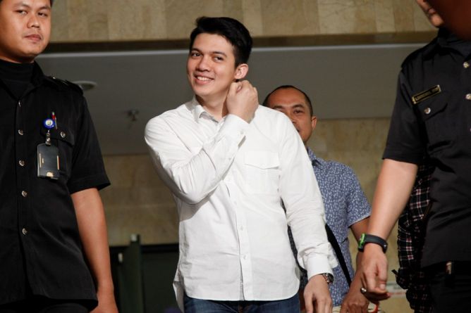 Irwansyah Menimba Ilmu Agama dari Teuku Wisnu