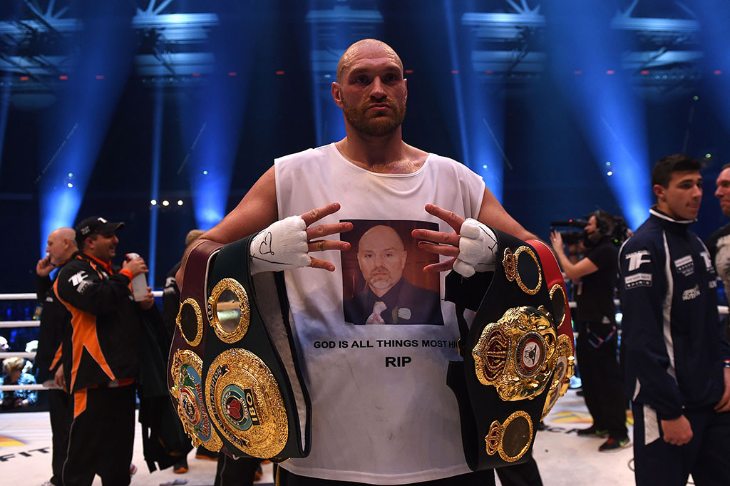 Tyson Fury Juara Baru Tinju Kelas Berat Dunia