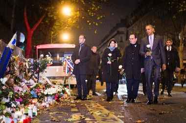 Tiba di Paris, Obama Kenang Korban Serangan Teror