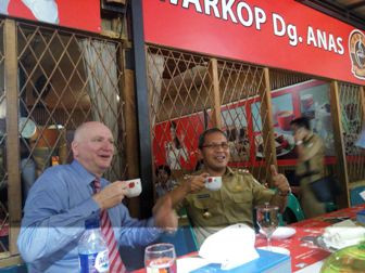 Dubes Australia Bahas Pembukaan Konjen Makassar di Warung Kopi