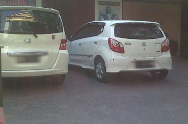Mobil dengan Logo Garuda Berseliweran di Jombang