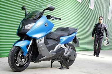 BMW <i>Recall</i> 1.953 Unit C600 Terkait Masalah Rem 