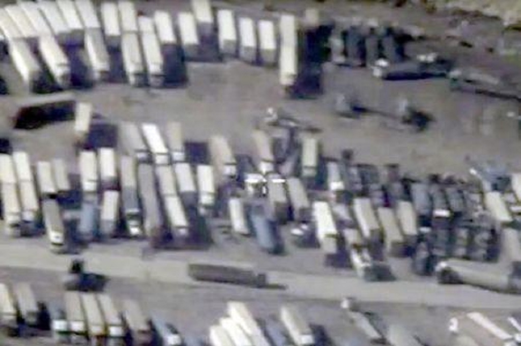 Foto satelit milik Kemenhan Rusia yang dirilis pada 2 Desember 2015 memperlihatkan aktivitas di perbatasan Suriah-Turki. (Foto: REUTERS/Russian Defence Ministry/Handout via Reuters)