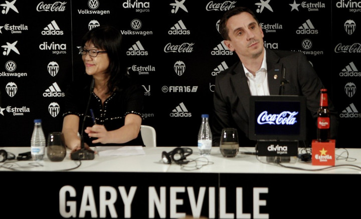 Gary Neville Bergairah Tangani Valencia
