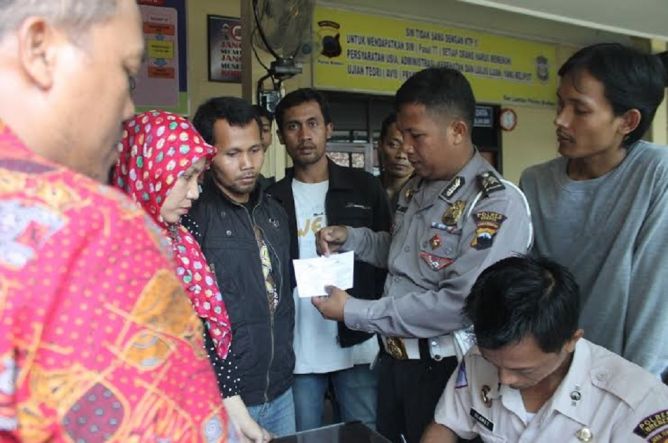 Komunitas Mobil Ingin Sosialisasi SIM Online Diperbanyak  