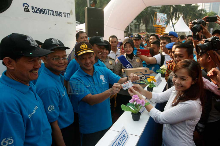 Masyarakat Antusias Menyambut Program SIM Online