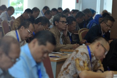 Johan Budi Siap Hadapi Uji Makalah