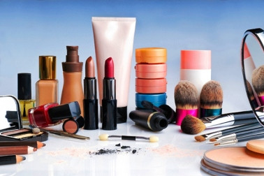 Tanda Produk Kosmetik Sudah Tak Layak Pakai