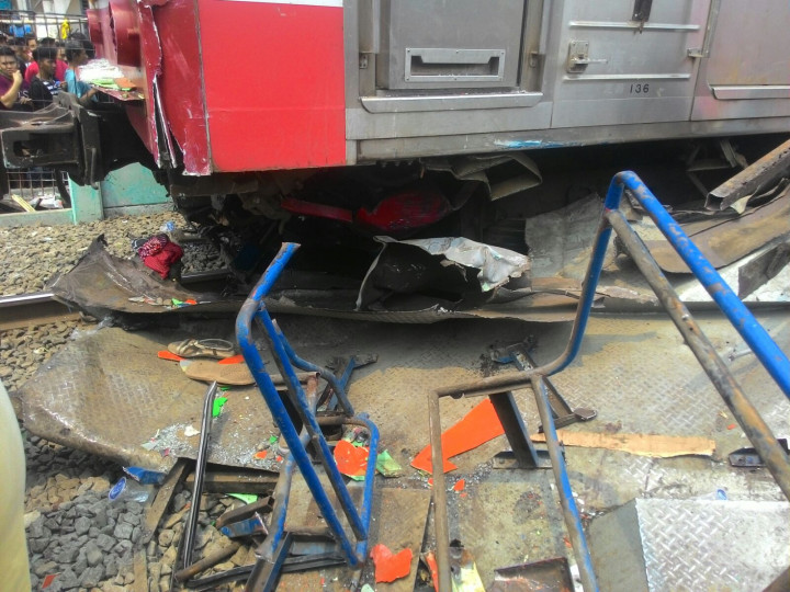 Korban Kritis KRL Vs Metromini Dilarikan ke Tiga Rumah Sakit Terdekat