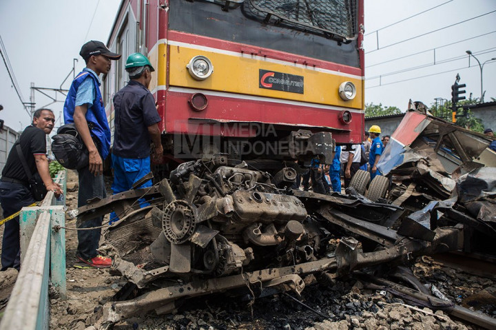 Jumlah Korban Tabrakan KRL Vs Metromini 24 Orang