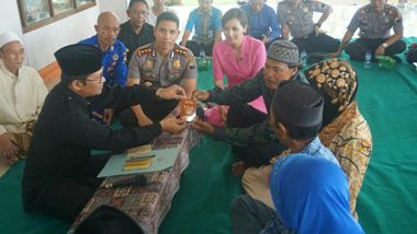 Puluhan Pasangan di Batang Gagal Nikah Massal