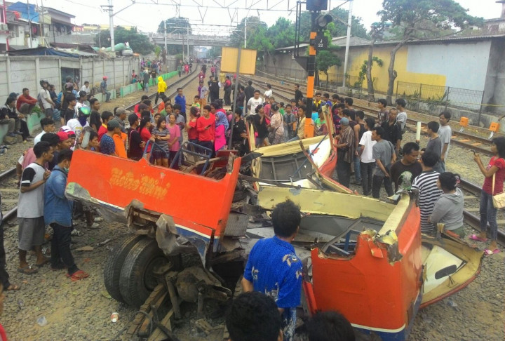 Korban Tewas KRL Vs Metromini Bertambah, Total Jadi 18 Orang