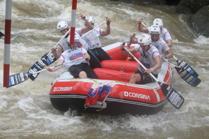 Cerita Rafter Slovakia soal Air Sungai Citarik 