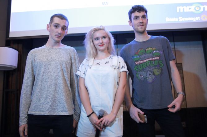 Clean Bandit Hanya Konser 1 Jam, Penonton Kecewa