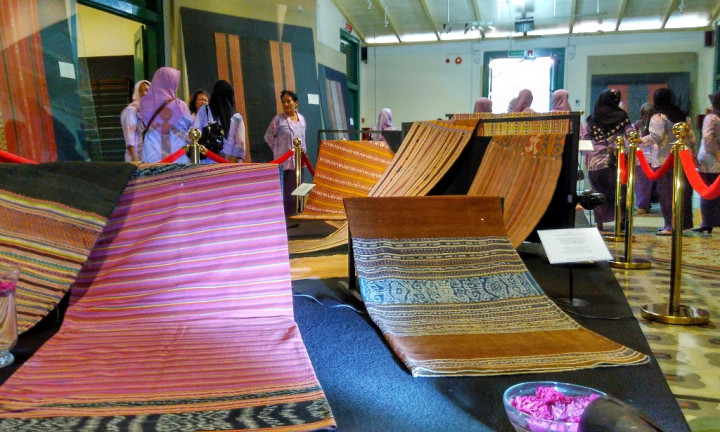 Pengaruh Portugis dalam Kain Tenun Timor