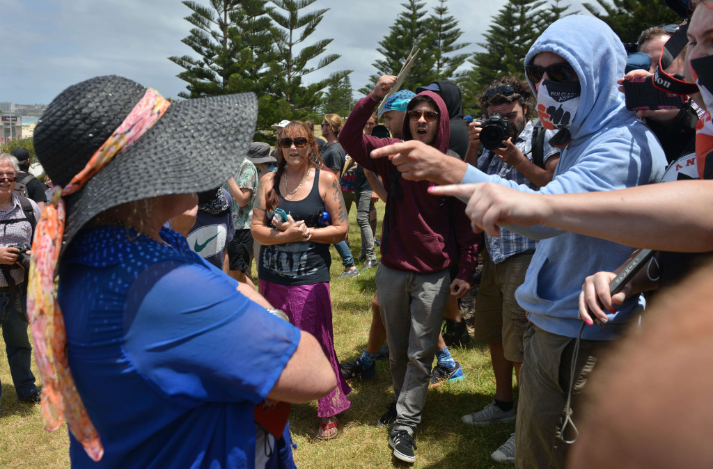 Kericuhan kecil dalam protes anti-rasis dan anti-Islam di Australia (Foto: AFP)