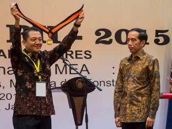  Jokowi Minta Insinyur Indonesia tak Gentar Hadapi MEA