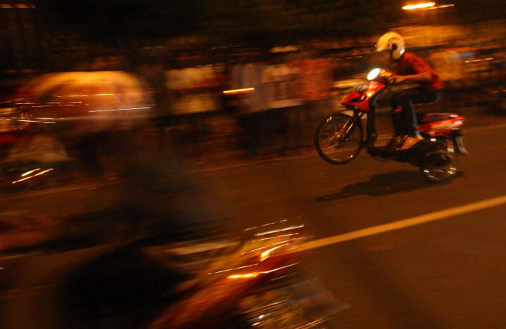 Diduga Balap Liar, Puluhan Motor Terobos Tol Ancol Timur