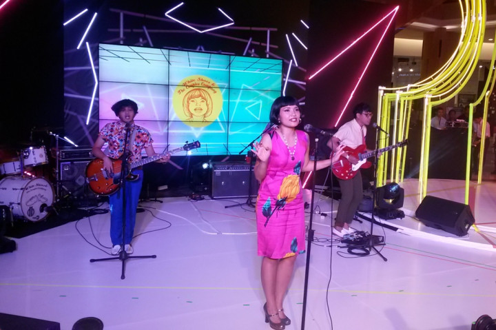 White Shoes & The Couples Company Ramaikan Fashion Show di Kuningan City